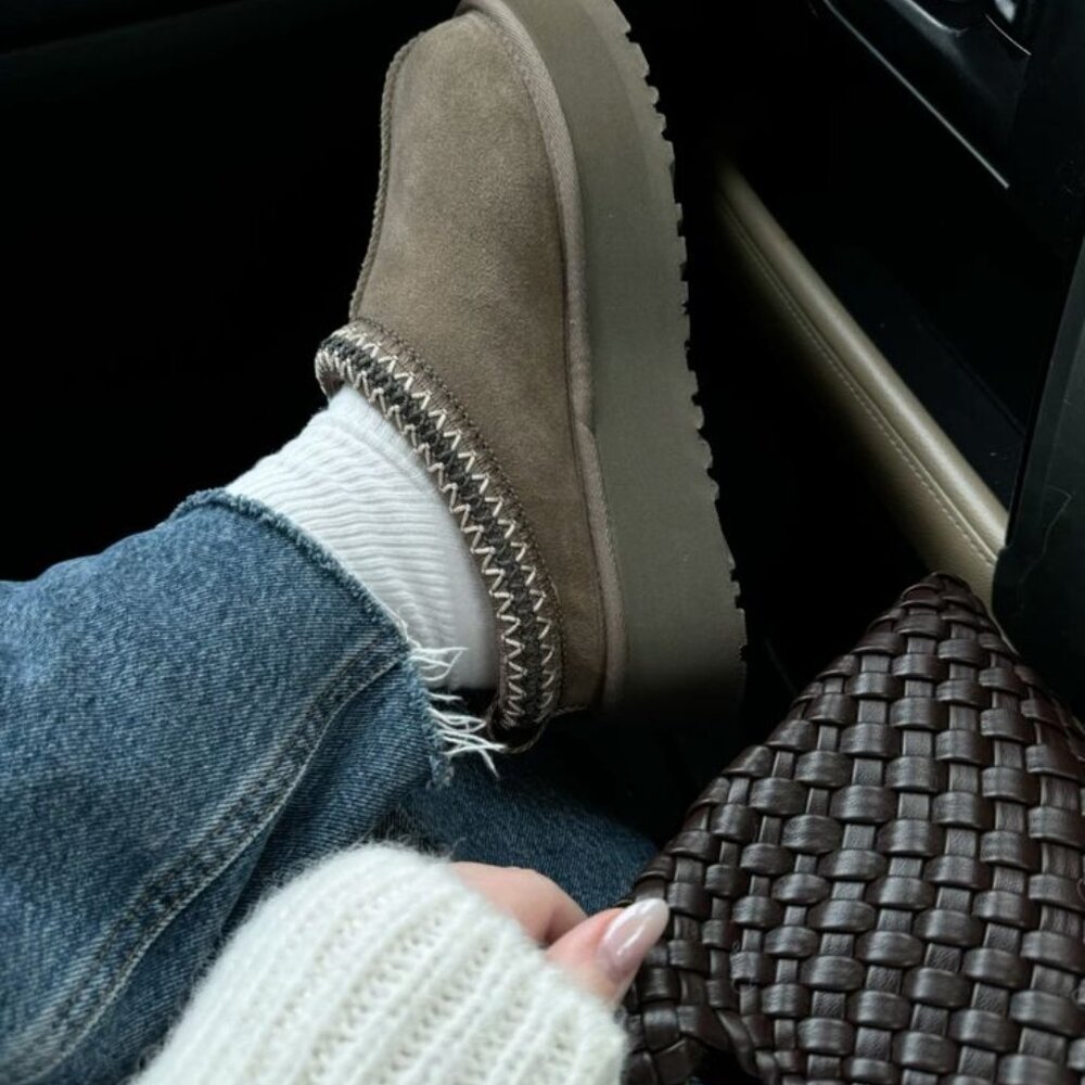 UGG Women's Tazz Platform Slippers - Picture 8 of 8